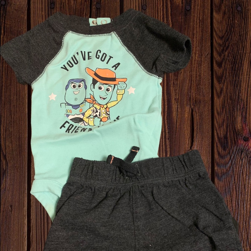 Toy story baby boy shorts and T-shirt  0-3 month